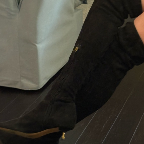 Valentino Garavani Black Over-the-Knee Suede Boots, size 39. - Picture 6 of 15
